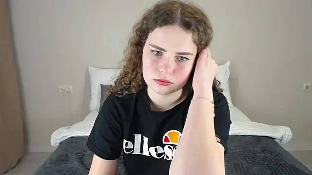 Snapshot of AlenaDast chatting on February 2025 02:57:01 PM AlenaDast online show from February 2025 02:57:01 PM