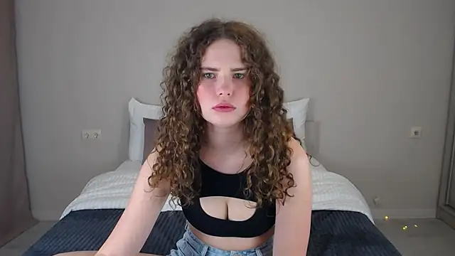 Snapshot of AlenaDast chatting on March 2025 07:02:01 PM AlenaDast online show from March 2025 07:02:01 PM