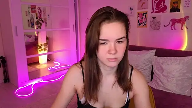 LindaRobertz online show from February 2025 09:15:02 AM