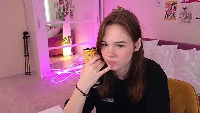 LindaRobertz online show from March 2025 09:12:02 AM