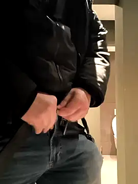 Snapshot of NewyorkDimi chatting on January 2025 11:18:01 PM NewyorkDimi online show from January 2025 11:18:01 PM