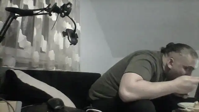 Snapshot of NewyorkDimi chatting on November 2025 01:37:01 AM NewyorkDimi online show from November 2025 01:37:01 AM