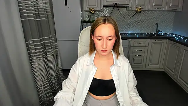 MelodyOfLovee online show from December 2024 05:16:01 AM