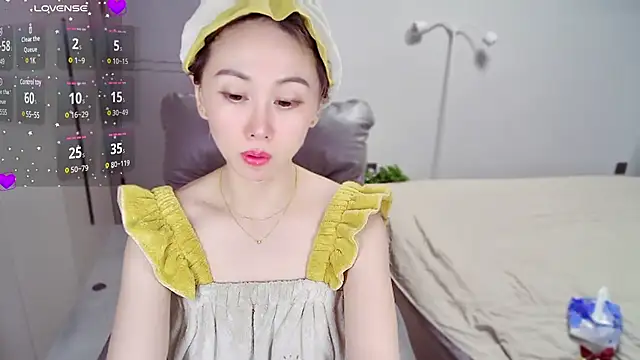 Snapshot of Xiaoyu-G chatting on February 2025 11:10:01 AM Xiaoyu-G online show from February 2025 11:10:01 AM