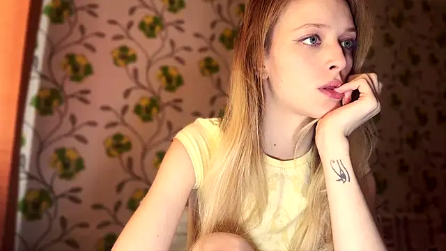 Evvie Summn1 online show from February 2026 05:17:01 AM