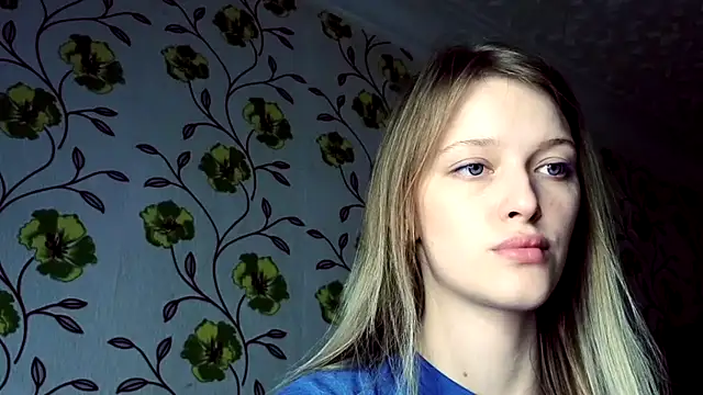 Snapshot of Evvie_Summn1 chatting on June 2026 02:06:01 PM Evvie Summn1 online show from June 2026 02:06:01 PM
