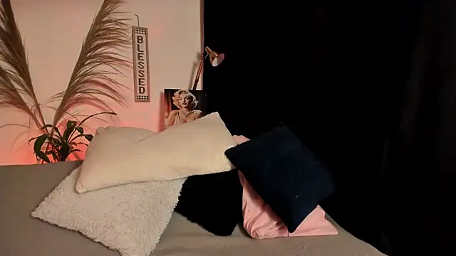 Serenity Day online show from September 2025 12:22:02 AM