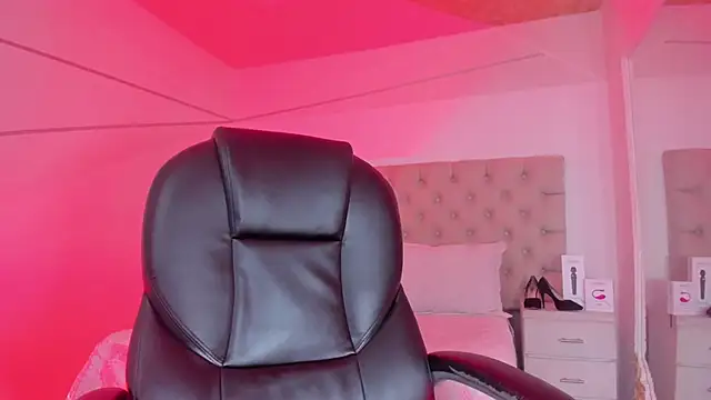 PandoraRider online show from December 2024 01:18:01 PM