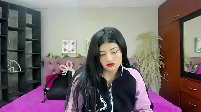 Snapshot of Lia_Keen chatting on January 2025 08:21:02 PM Lia Keen online show from January 2025 08:21:02 PM