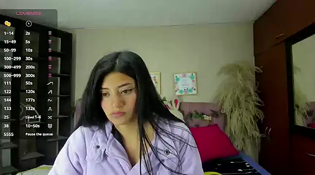 Snapshot of Lia_Keen chatting on January 2025 08:21:02 PM Lia Keen online show from January 2025 08:21:02 PM