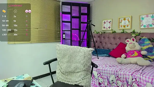 Snapshot of Lia_Keen chatting on February 2025 02:04:01 AM Lia Keen online show from February 2025 02:04:01 AM