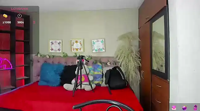 Snapshot of Lia_Keen chatting on March 2025 08:12:01 PM Lia Keen online show from March 2025 08:12:01 PM