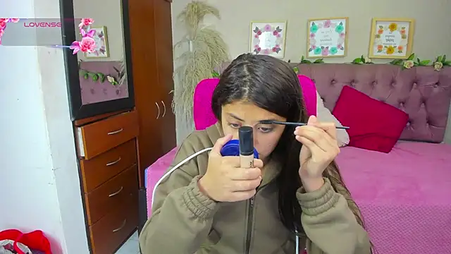 Snapshot of Lia_Keen chatting on October 2025 12:47:01 PM Lia Keen online show from October 2025 12:47:01 PM