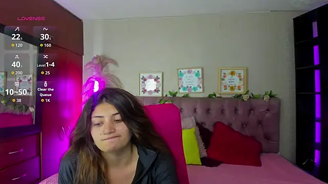 Snapshot of Lia_Keen chatting on October 2025 07:52:01 PM Lia Keen online show from October 2025 07:52:01 PM