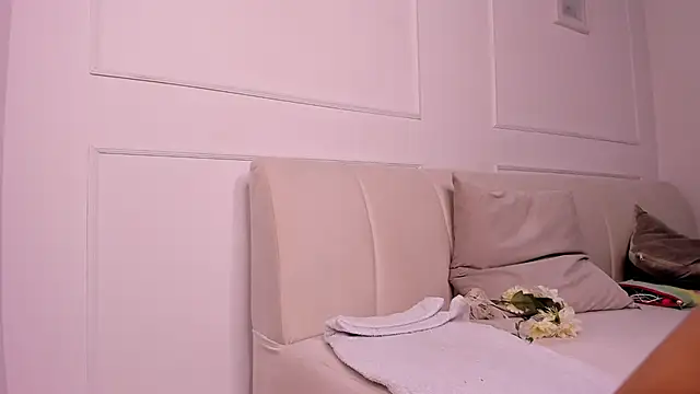 april higgins online show from February 2025 02:34:02 PM