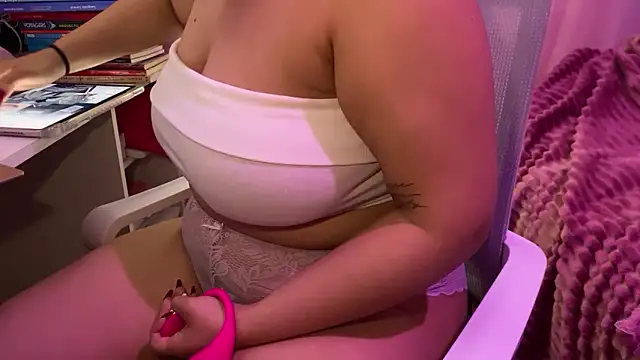 hannahcdmx online show from November 2025 07:24:01 PM