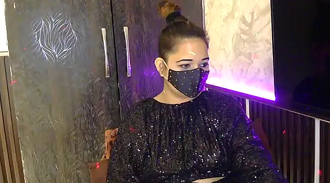 fabdemira online show from December 2024 07:38:02 PM