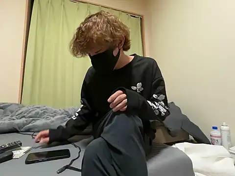 UKI06 online show from December 2025 03:20:04 PM