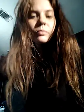 Snapshot of Mercedez_BaBy chatting on March 2025 04:22:01 PM Mercedez BaBy online show from March 2025 04:22:01 PM