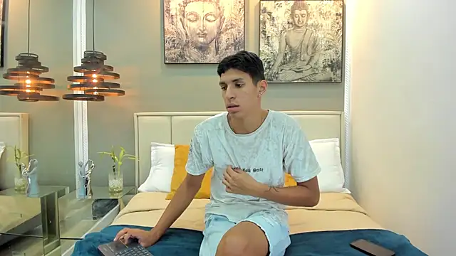 Snapshot of kieran_derek chatting on November 2025 03:17:01 AM kieran derek online show from November 2025 03:17:01 AM