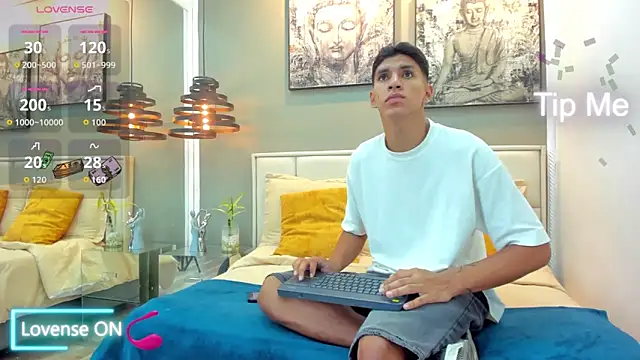 Snapshot of kieran_derek chatting on November 2025 10:30:01 PM kieran derek online show from November 2025 10:30:01 PM