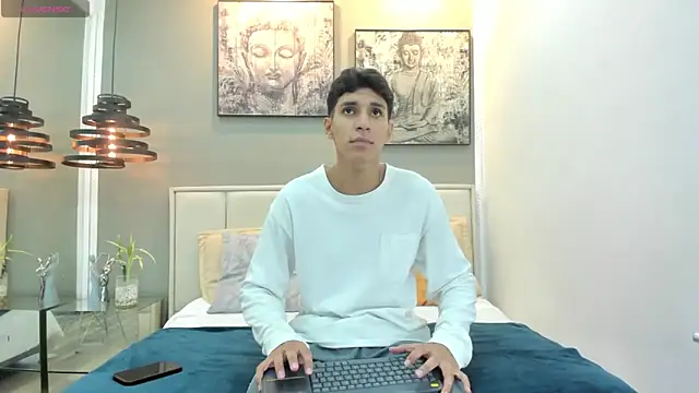 Snapshot of kieran_derek chatting on December 2025 03:34:02 AM kieran derek online show from December 2025 03:34:02 AM