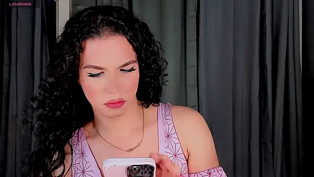 Snapshot of gatitavenecis chatting on December 2024 11:08:02 PM gatitavenecis online show from December 2024 11:08:02 PM