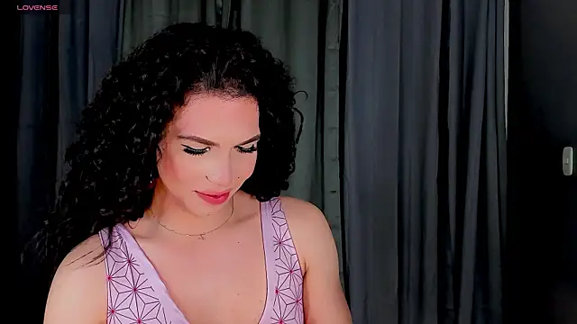 Snapshot of gatitavenecis chatting on December 2024 02:12:02 AM gatitavenecis online show from December 2024 02:12:02 AM