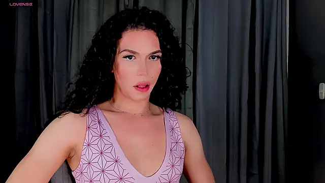 Snapshot of gatitavenecis chatting on December 2024 11:03:02 PM gatitavenecis online show from December 2024 11:03:02 PM