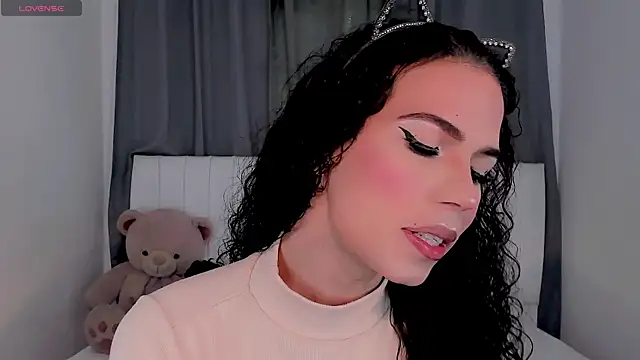 Snapshot of gatitavenecis chatting on September 2025 12:05:02 PM gatitavenecis online show from September 2025 12:05:02 PM