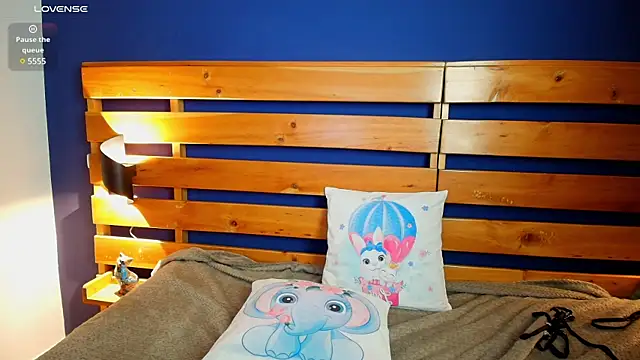 Snapshot of stefania_lerner chatting on December 2024 06:38:01 PM stefania lerner online show from December 2024 06:38:01 PM