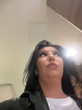 Tisha Busty online show from September 2025 01:36:01 PM