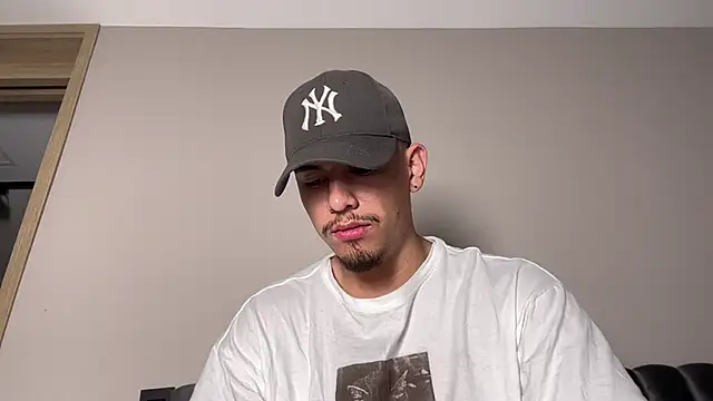 Aaronfox x online show from October 2025 09:52:02 AM