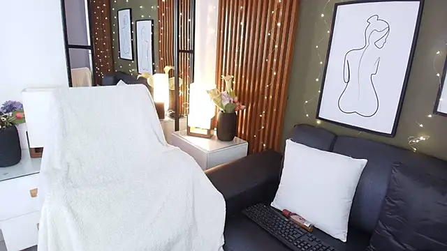 brigiitte rohan online show from September 2025 12:14:01 AM