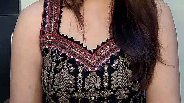 MIss-Naina online show from October 2025 07:27:02 AM