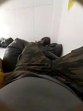 Snapshot of luluankle chatting on April 2026 02:35:01 PM luluankle online show from April 2026 02:35:01 PM