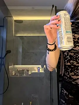 madelinexx online show from October 2025 01:43:02 PM