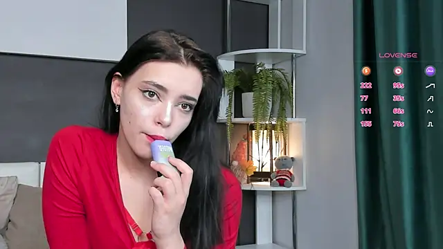 Snapshot of WildaBendell chatting on January 2025 10:17:02 AM WildaBendell online show from January 2025 10:17:02 AM