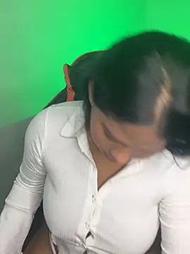 Snapshot of hurren_pasha chatting on April 2026 12:49:01 PM hurren pasha online show from April 2026 12:49:01 PM