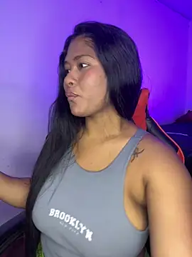 Snapshot of hurren_pasha chatting on April 2026 12:43:01 PM hurren pasha online show from April 2026 12:43:01 PM