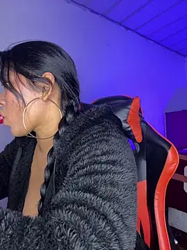 Snapshot of hurren_pasha chatting on April 2026 01:16:02 PM hurren pasha online show from April 2026 01:16:02 PM