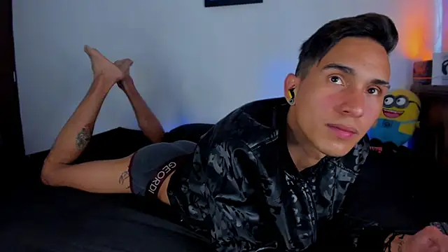 Snapshot of MillersKink chatting on March 2026 10:35:01 PM MillersKink online show from March 2026 10:35:01 PM