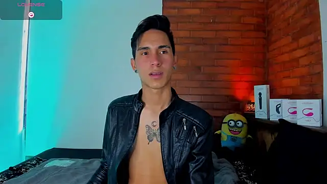 Snapshot of MillersKink chatting on April 2026 08:58:02 PM MillersKink online show from April 2026 08:58:02 PM