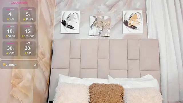 Jaslyn  Smith online show from October 2025 04:11:01 PM