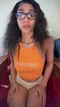 Snapshot of Honeydipp73 chatting on October 2025 10:21:01 PM Honeydipp73 online show from October 2025 10:21:01 PM