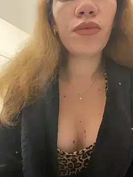 Snapshot of EvaRush chatting on December 2024 08:53:01 PM EvaRush online show from December 2024 08:53:01 PM