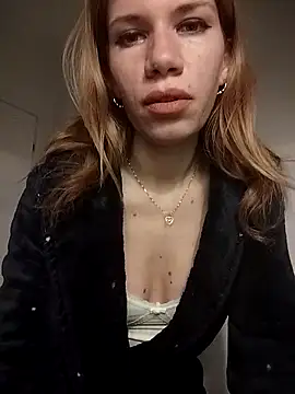 Snapshot of EvaRush chatting on October 2025 05:22:02 PM EvaRush online show from October 2025 05:22:02 PM