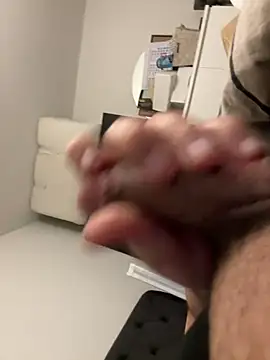 Snapshot of derFickerali chatting on February 2025 03:50:02 PM derFickerali online show from February 2025 03:50:02 PM