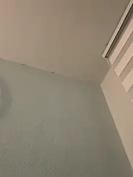 Snapshot of derFickerali chatting on March 2025 02:18:02 AM derFickerali online show from March 2025 02:18:02 AM