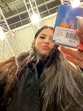 Snapshot of Chloe__Moon chatting on December 2024 02:27:01 PM Chloe Moon online show from December 2024 02:27:01 PM